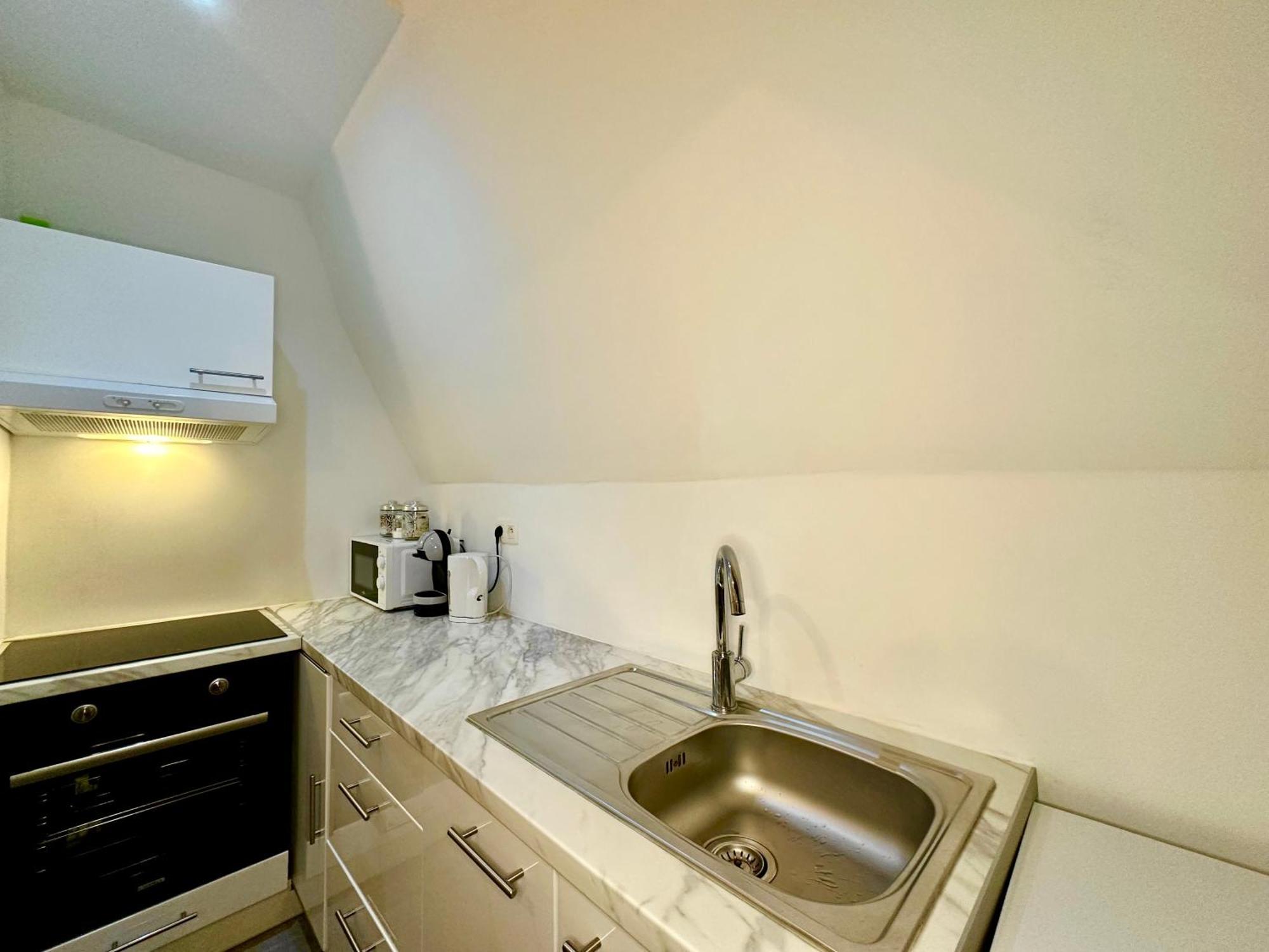 Luxury Suites Mons By Rikas Hotels Esterno foto
