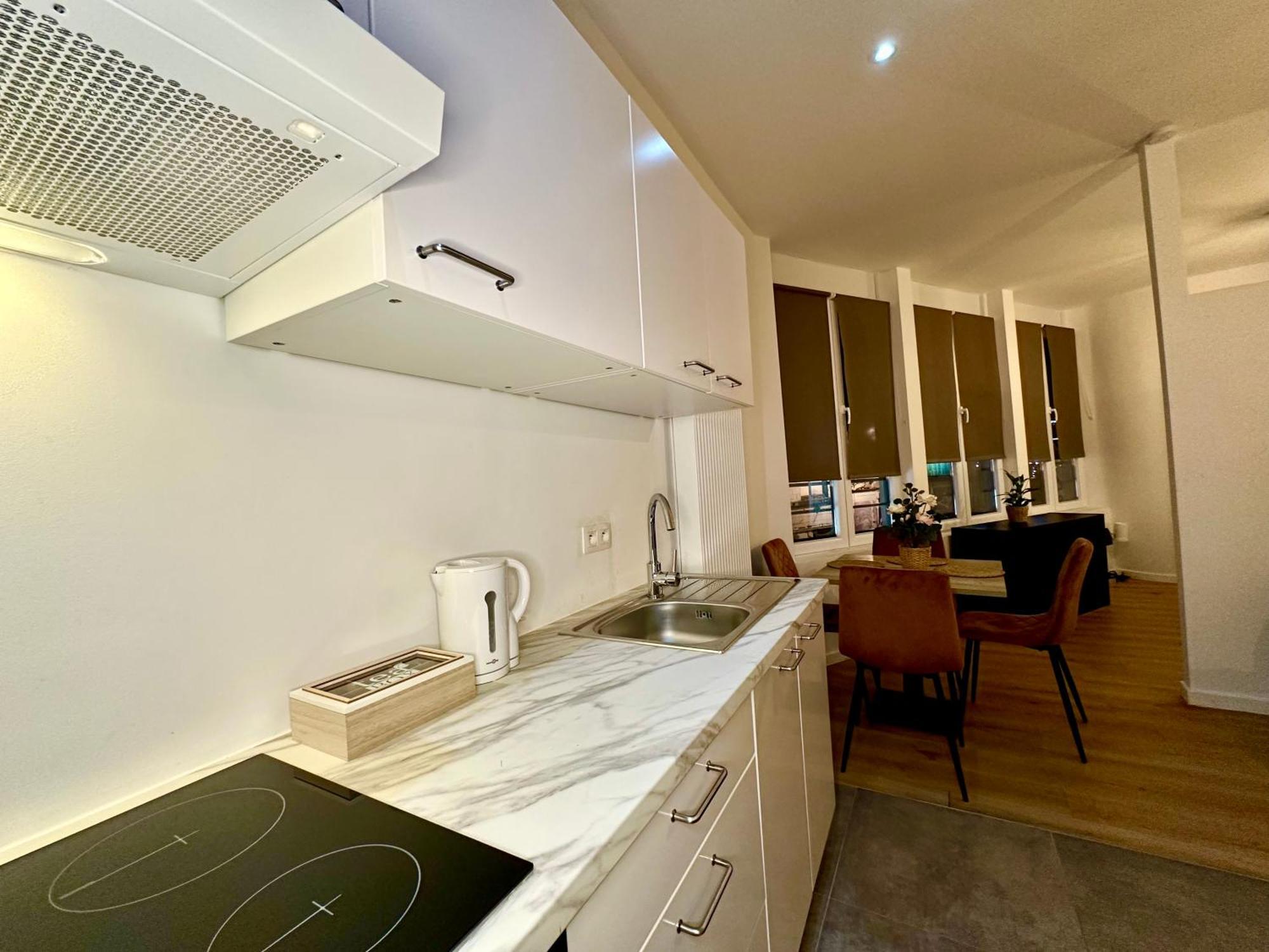 Luxury Suites Mons By Rikas Hotels Esterno foto